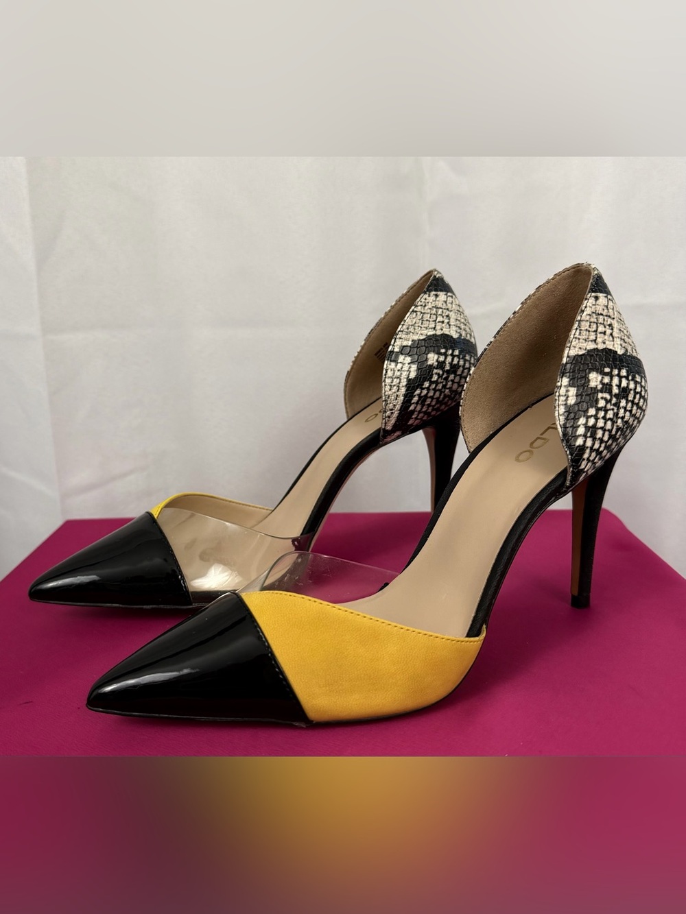 Aldo Yellow & Black Pointed D'Orsay Stiletto Heel with Snakeskin Accent 8M